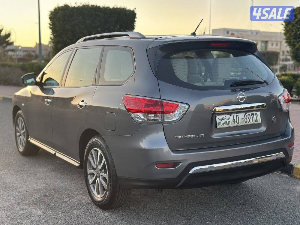 للبيع NISSAN PATHFINDER موديل 2015 وارد البابطين ماشي 1012