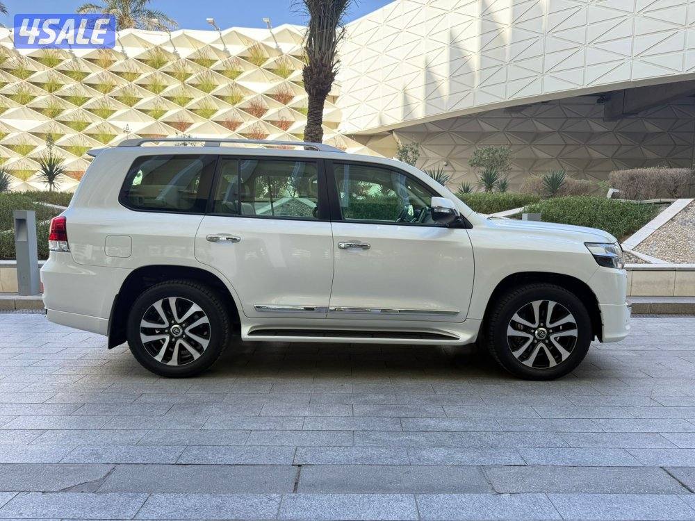 جراند تورنج صبغ الوكالة عداد 62 الف كم7