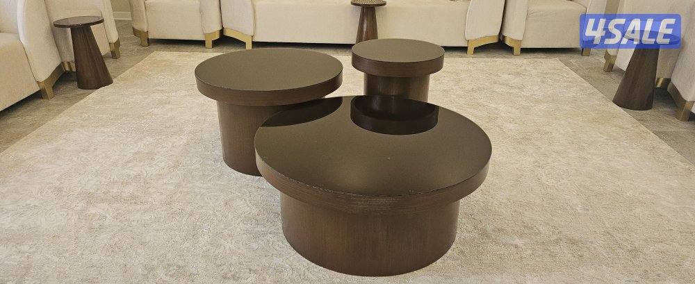 غنفات بحاله فوق الممتازه يوجد توصيل مجاني الكبار ٣م مع الطاولات1