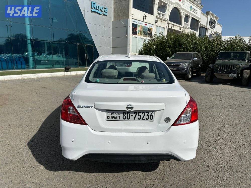 البيع صالون نيسان صني طراز 20244