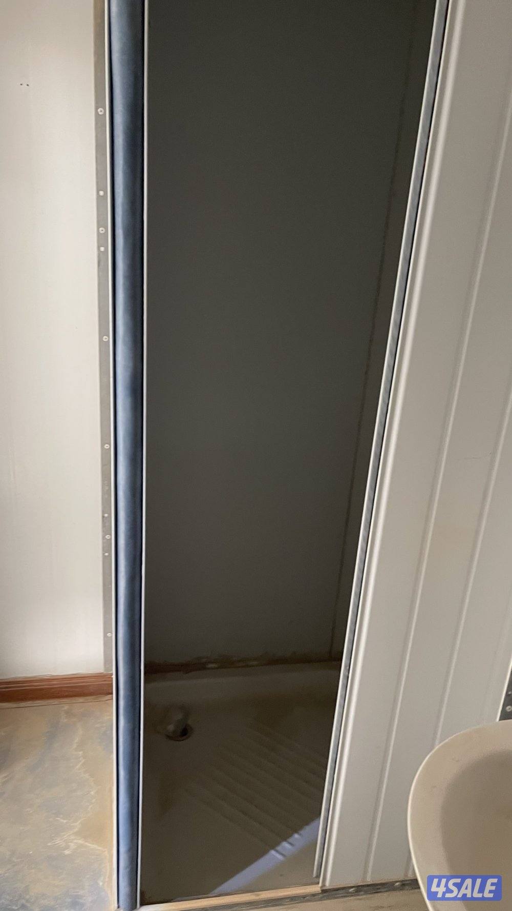 كونتينر 40 قدم / 12 متر مقسم غرفتين وحمام ومطبخ1