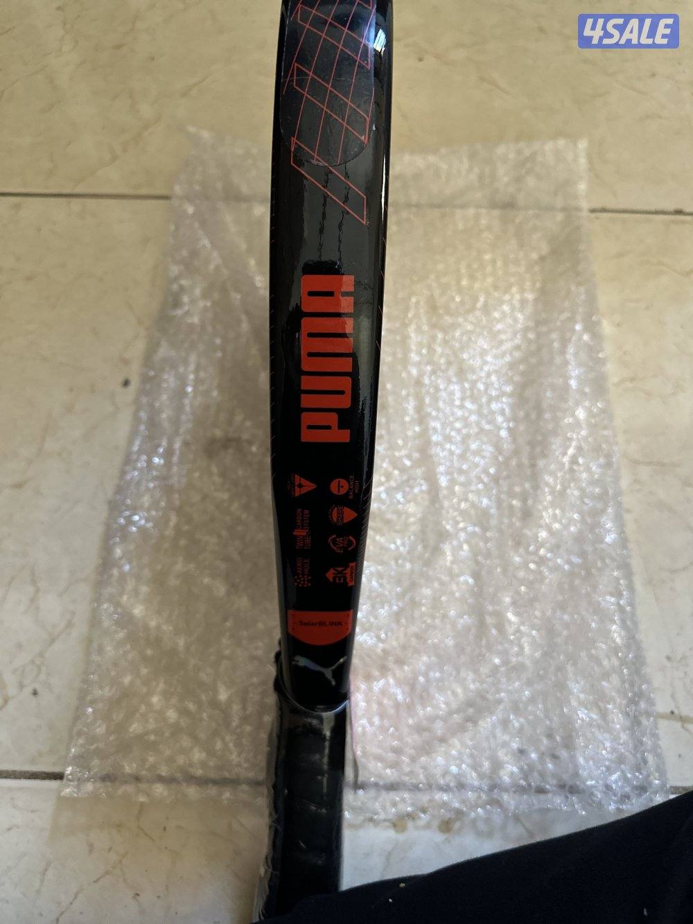 مضرب بادل جديد من نوعية بوما للبيع ومسيوم على 35 دينار قابل للتفاوض1