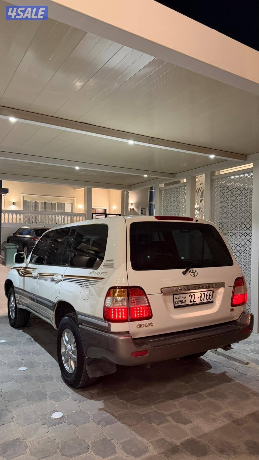 لاندكروزر 20043