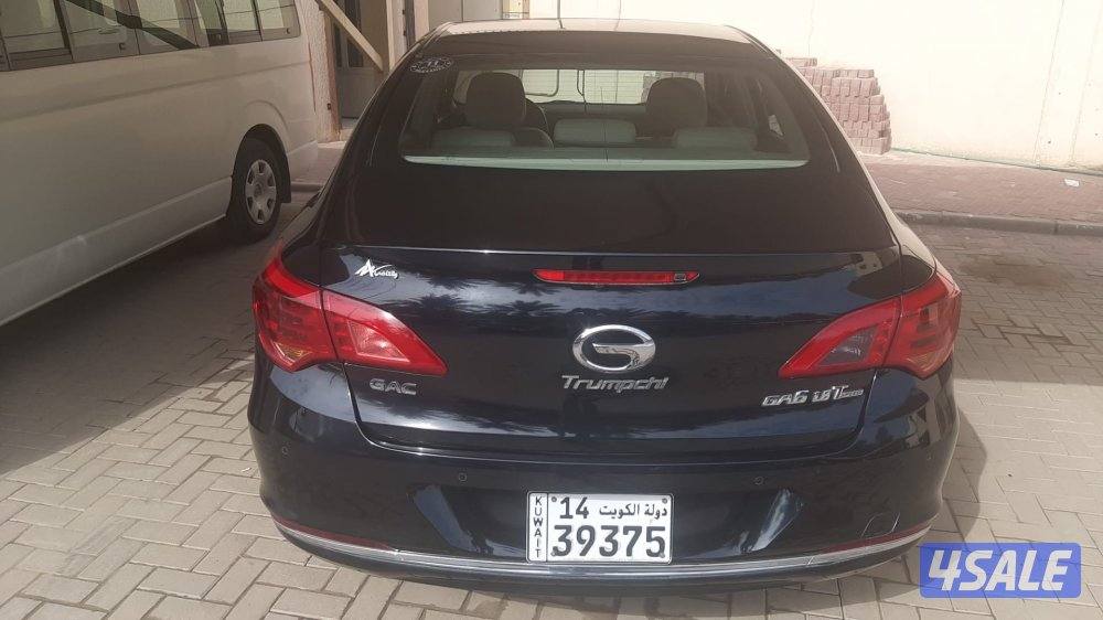 سيارة نظيفة جدا3