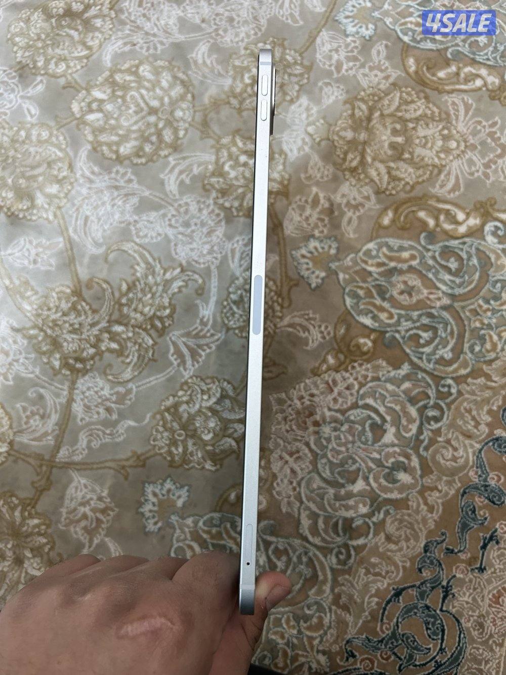 ايباد ابرو m1 قيقا 256 يأخذ شريحه 5g نضيف ولا ختش او زلغ مو مبدل شي5