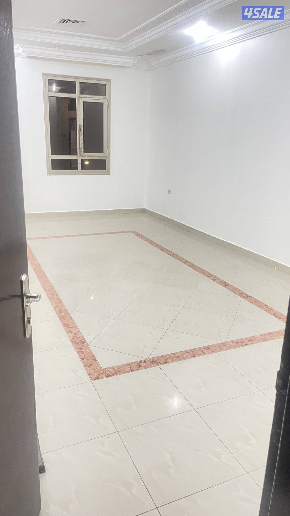 شقه للمعااااريس فقط اوعايله طفل واحد0