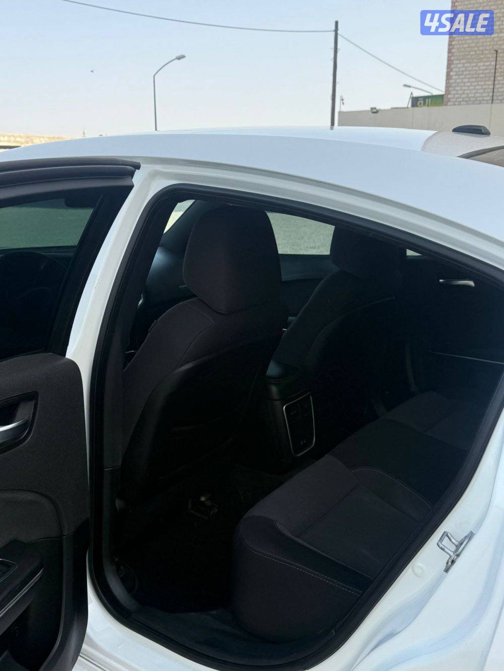 شارجر 2018 قابل للمساومه بالمعقول6