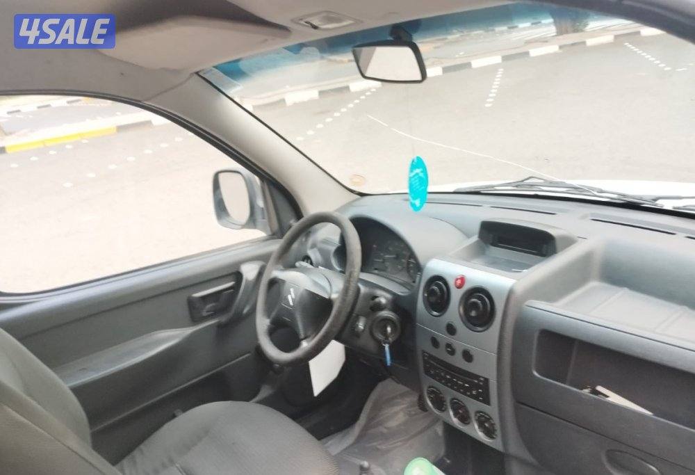 للبيع بوكس ستروين موديل 20134