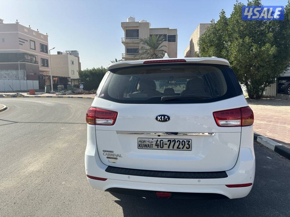 للبيع كيا كرنفال سيرفس ١٥٠ ألف صبغ وكاله3