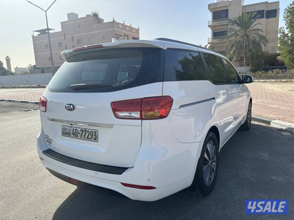 للبيع كيا كرنفال سيرفس ١٥٠ ألف صبغ وكاله2