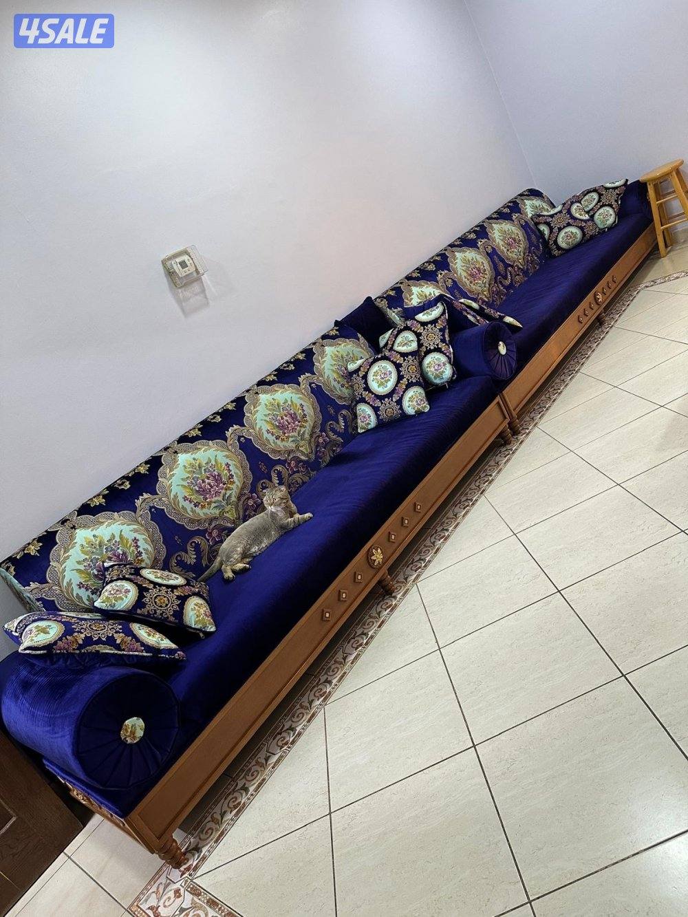 طقم غنفات تفصال  خشب زان وجه مخمل عالي الجودة 4 قطع بطول 10م نظيف جداً0