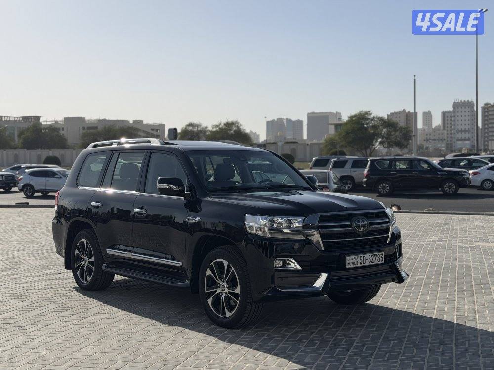 لاند كروزر VX.R 5.7 قراند تورنق موديل 2021 عداد 99 الف ساير صبغ وكاله2