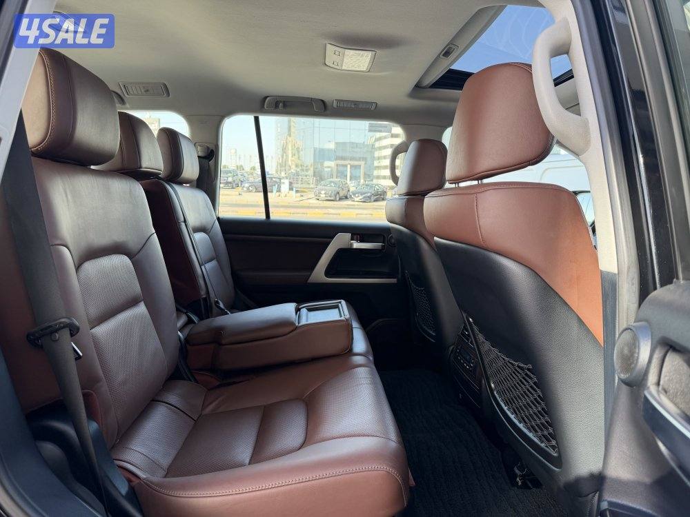 لاند كروزر VX.R 5.7 قراند تورنق موديل 2021 عداد 99 الف ساير صبغ وكاله15