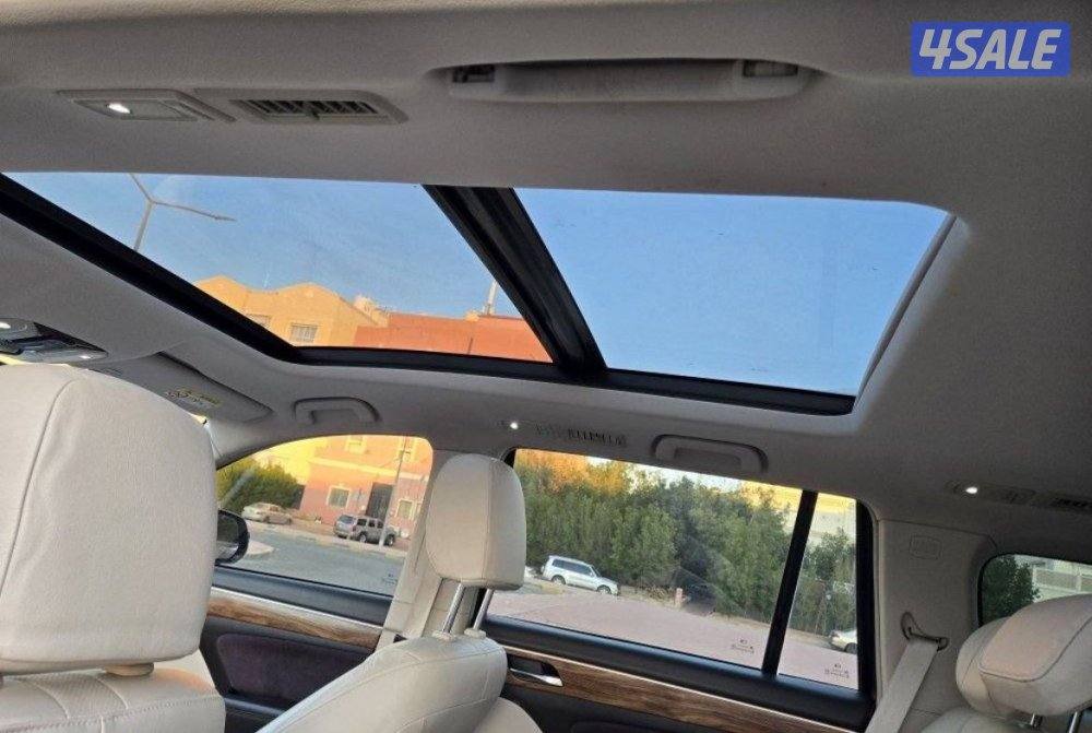 Good condition family used vehicle1