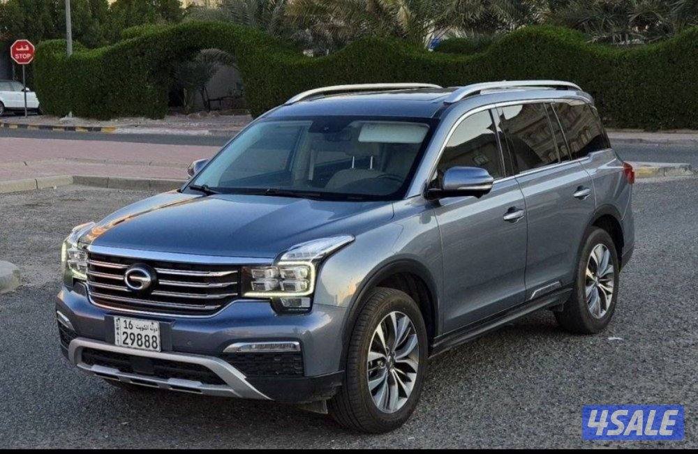 Good condition family used vehicle2