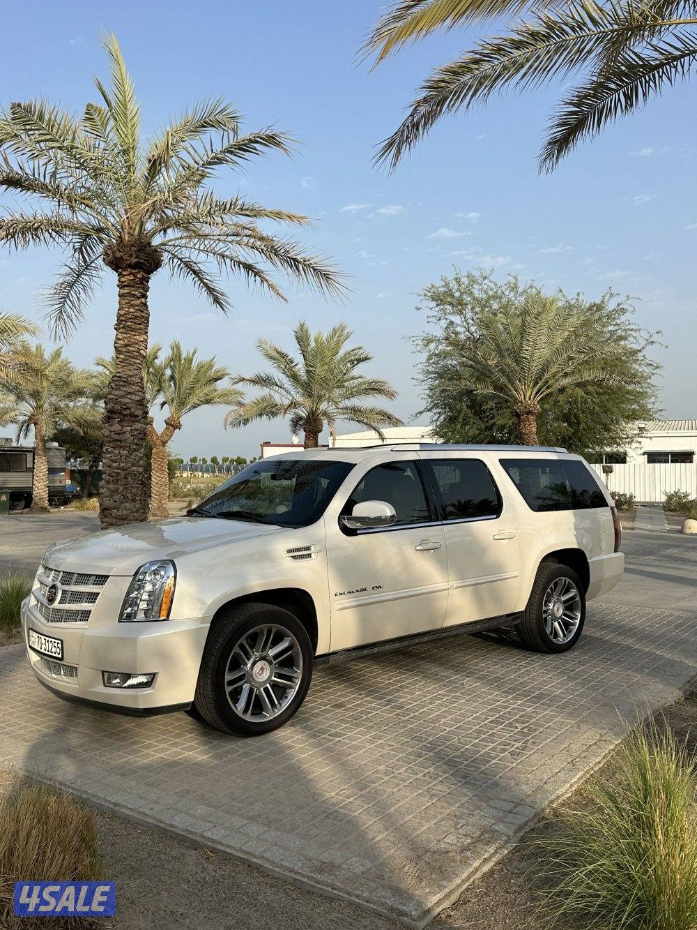 اسكاليد 2014 مخزن 🔴0