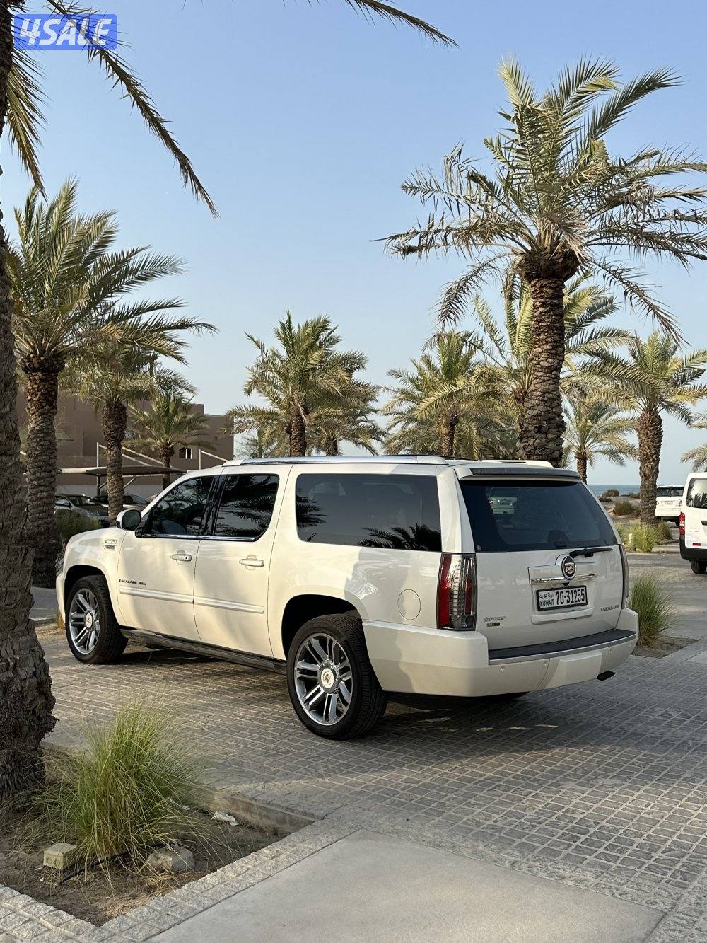 اسكاليد 2014 مخزن 🔴1