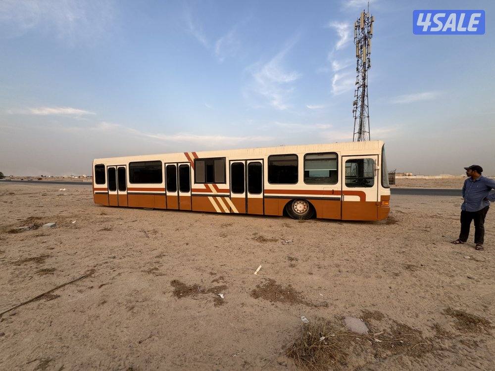 باص بدون لوحات باص الخطوط الجوية الكويتية  باص كبير غرفتين نوم وصاله0