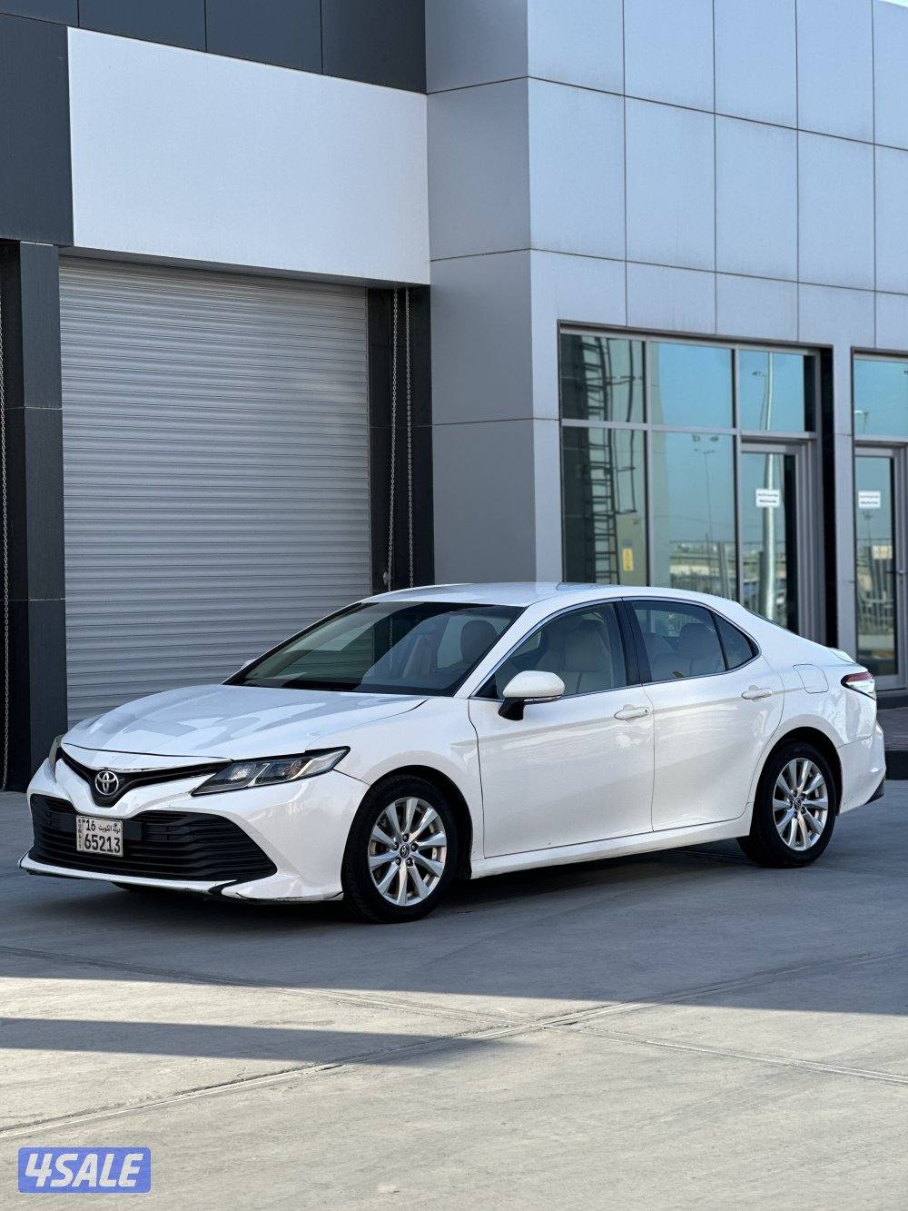 للبيع كامري 20196