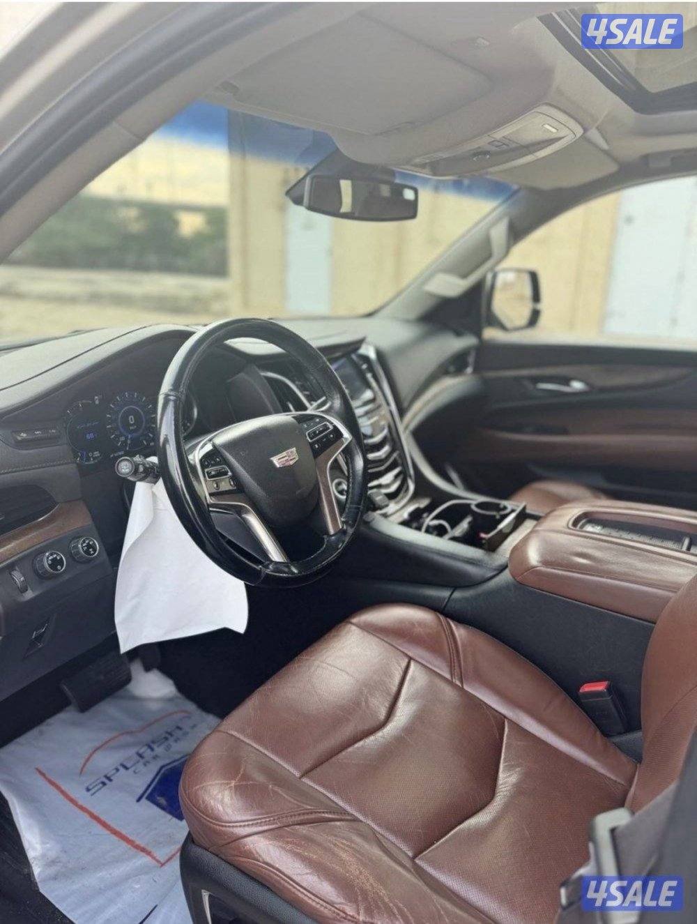 كاديلاك إسكاليد5