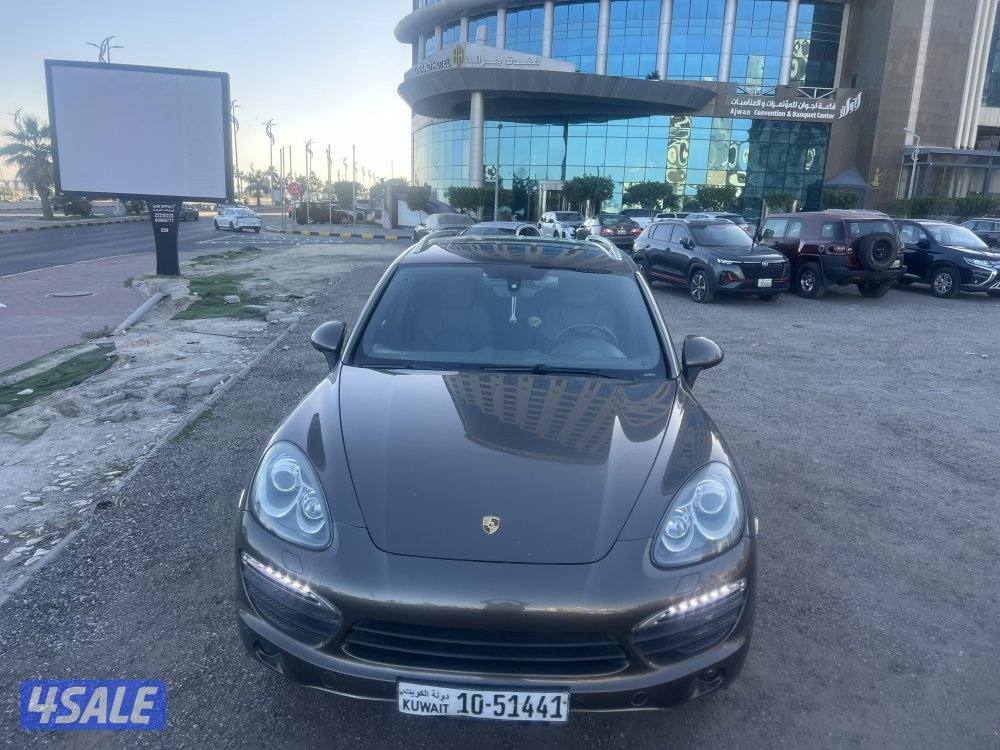 بورش كايين 6 سلندر 2011 بني بحاله ممتازه كامل المواصفات ماشي 177 الف0