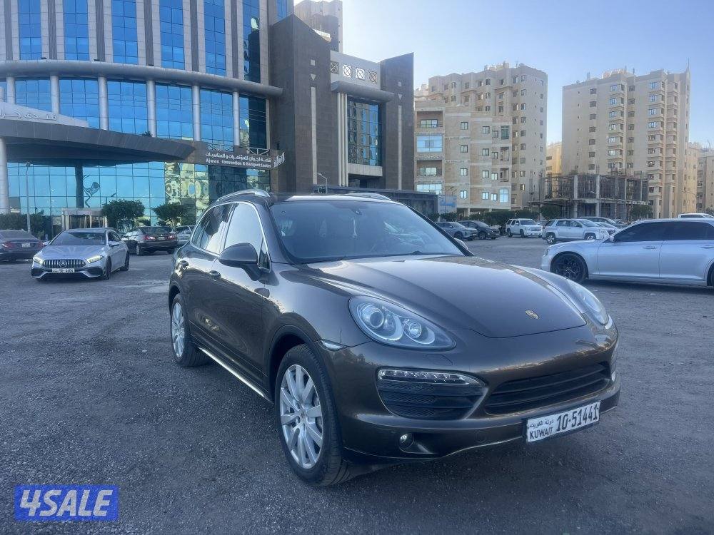 بورش كايين 6 سلندر 2011 بني بحاله ممتازه كامل المواصفات ماشي 177 الف3