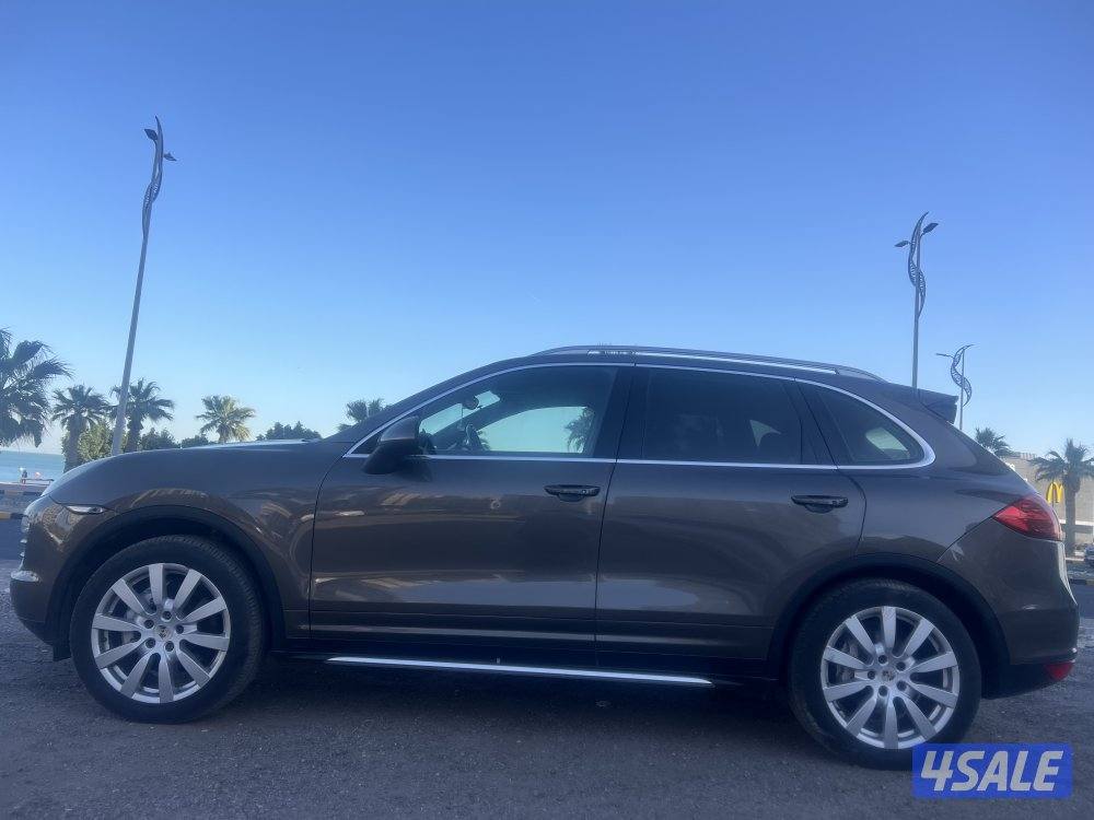 بورش كايين 6 سلندر 2011 بني بحاله ممتازه كامل المواصفات ماشي 177 الف4