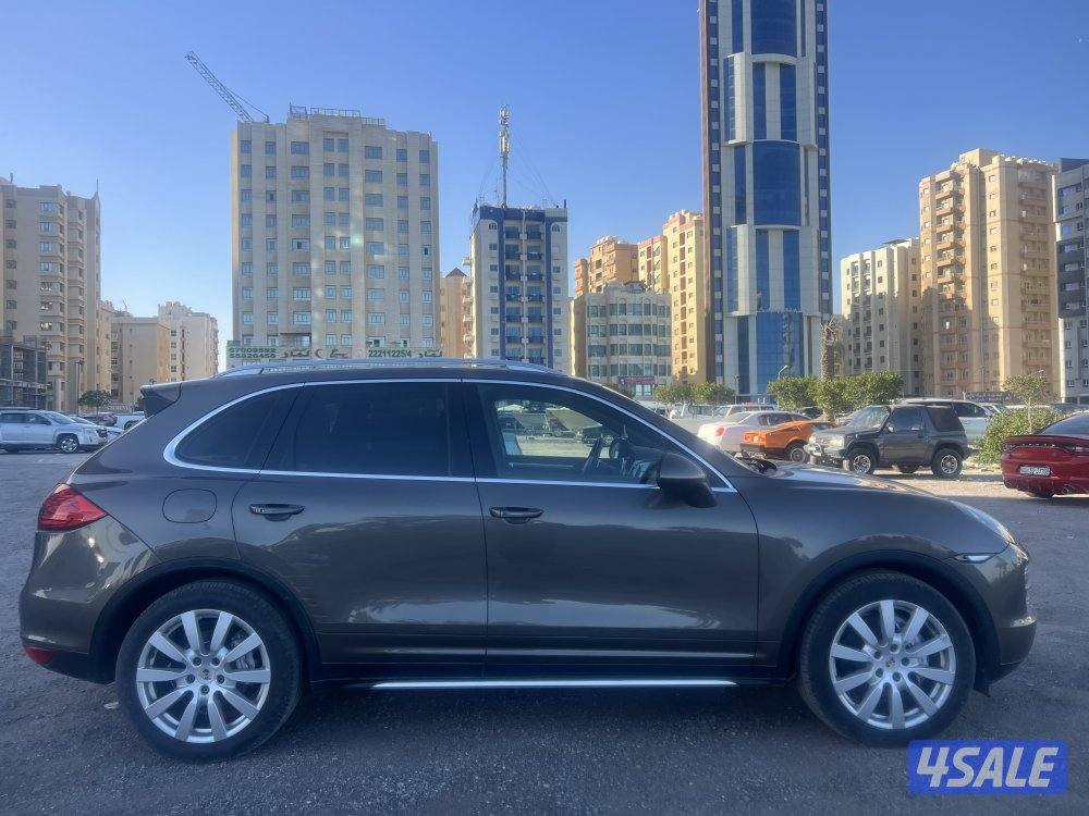 بورش كايين 6 سلندر 2011 بني بحاله ممتازه كامل المواصفات ماشي 177 الف8