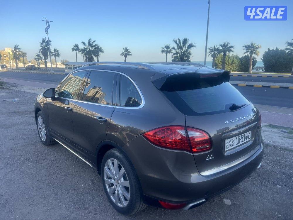 بورش كايين 6 سلندر 2011 بني بحاله ممتازه كامل المواصفات ماشي 177 الف10