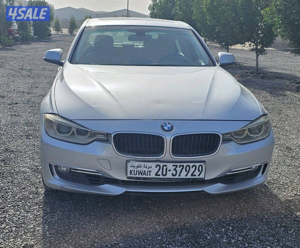 BMW 3 Series 2012 - 320i Sedan0