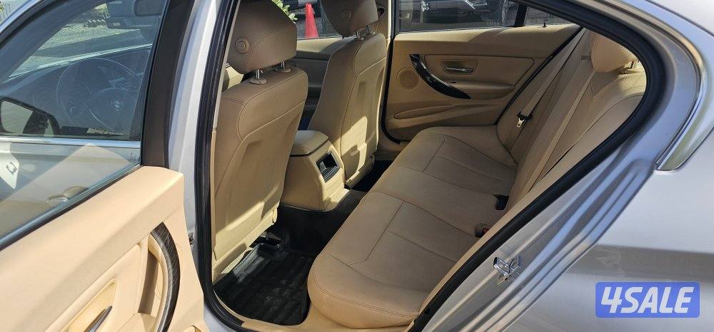 BMW 3 Series 2012 - 320i Sedan6