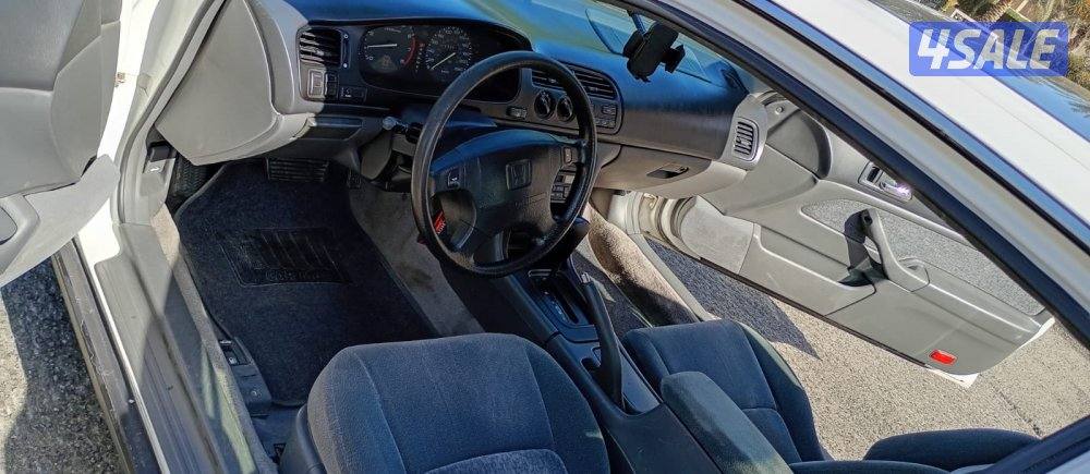 للبيع هوندا اكورد باب واحد10