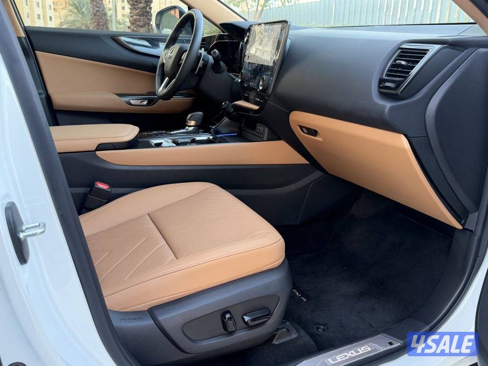 لكزس NX350 موديل 2025 ماشي 7 وكاله الساير تحت الكفاله والصيانه7