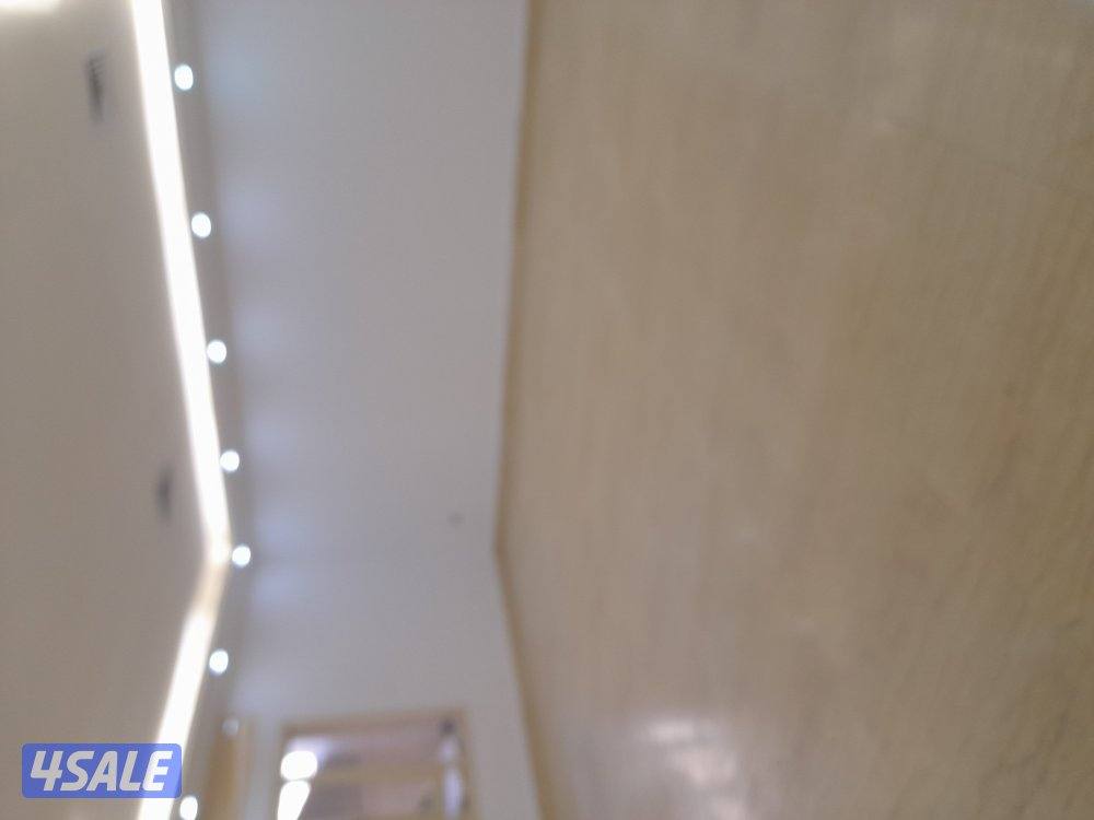 دور ارضي ٤غرف وخدامه مستر وصاله ويوجد دور صاله كبيره ودوانيه وغرفة ساي14