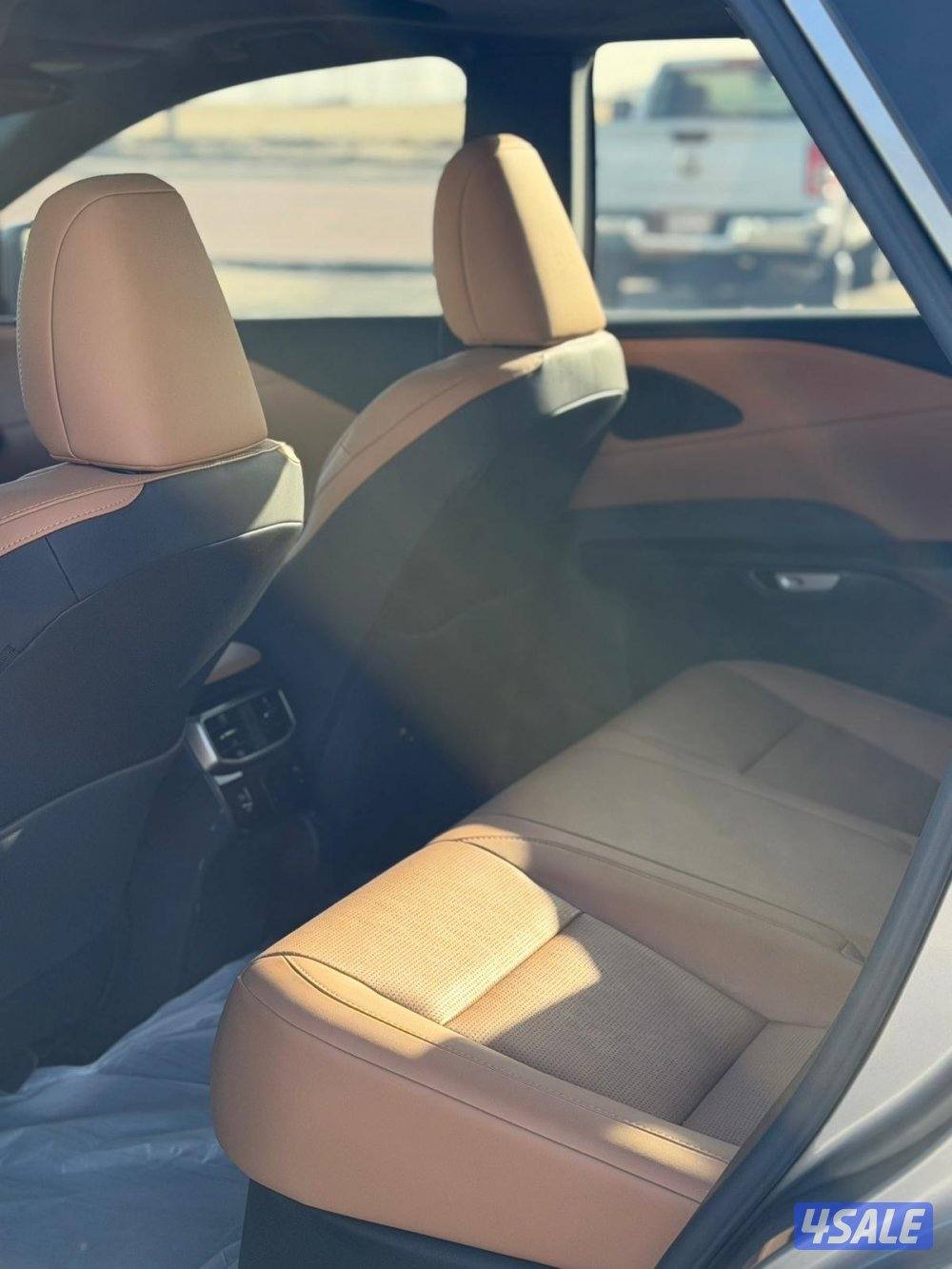 لكزس RX 2025 وارد الوكالة صبغ الوكالة4