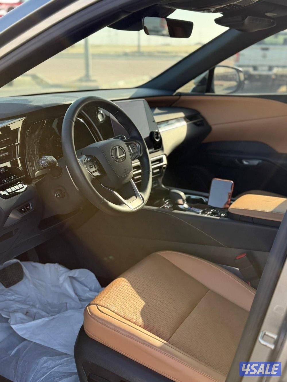 لكزس RX 2025 وارد الوكالة صبغ الوكالة3