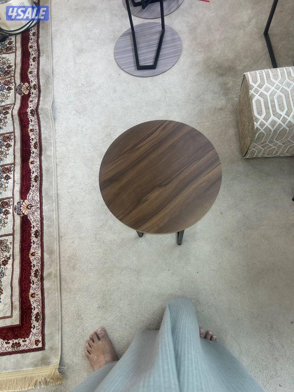 بيع وتفصيل كراسى وطاولات3