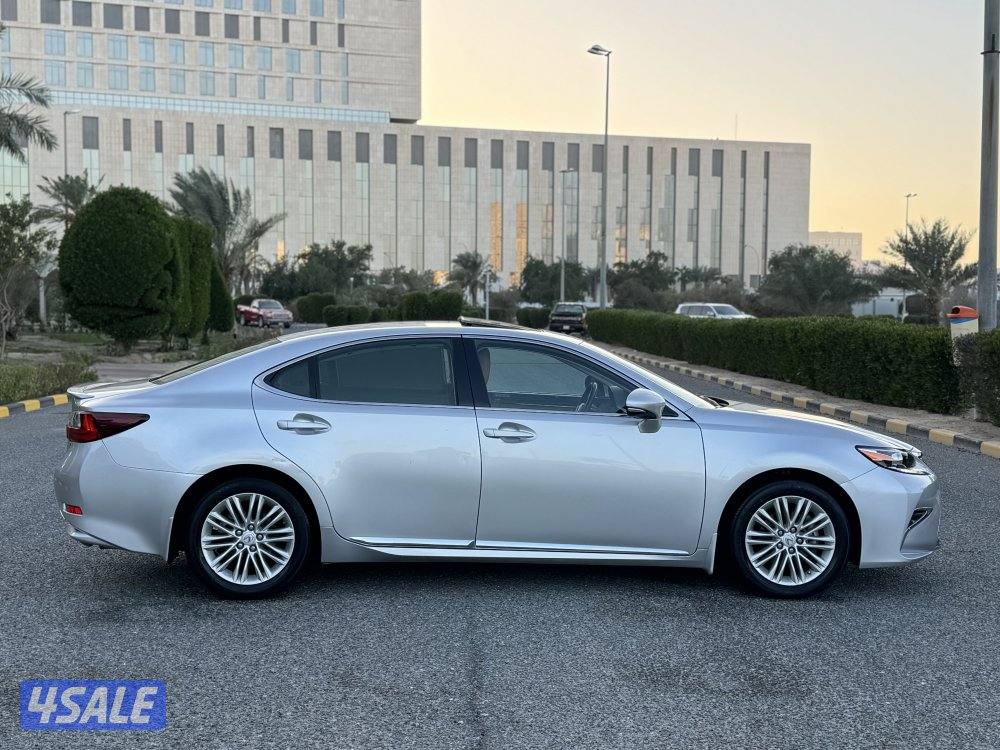 لكزس ES250 موديل 2016 عداد 74 بحاله الوكاله8