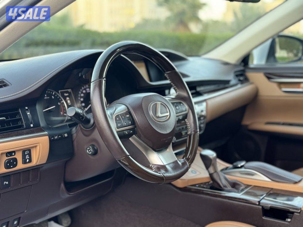 لكزس ES250 موديل 2016 عداد 74 بحاله الوكاله15