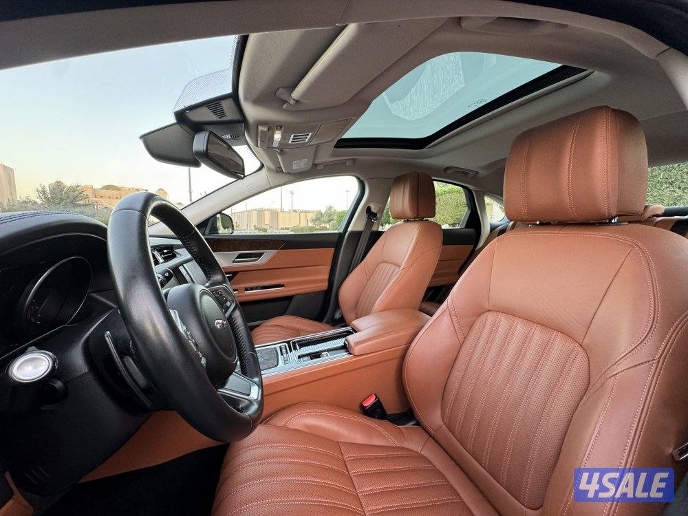 جاكوار XF 2.5t موديل 2018 صبغ الوكاله بحاله نادره12