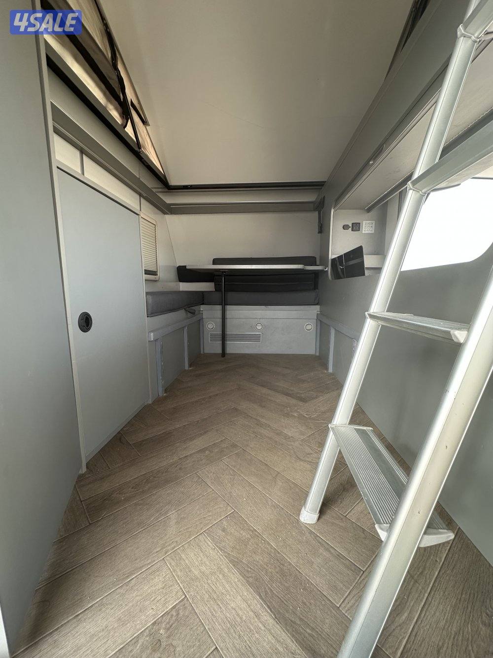 للبيع كرفان أوف رود9