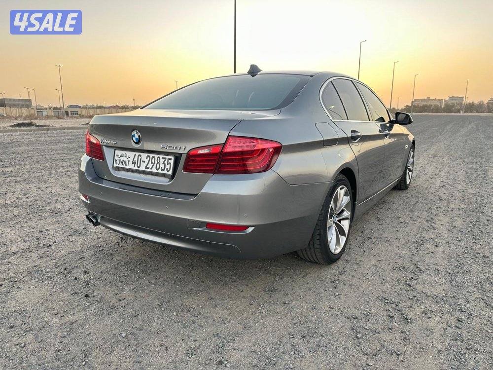BMW 520i موديل ٢٠١٦ صبغ وكالة و عداد قليل1