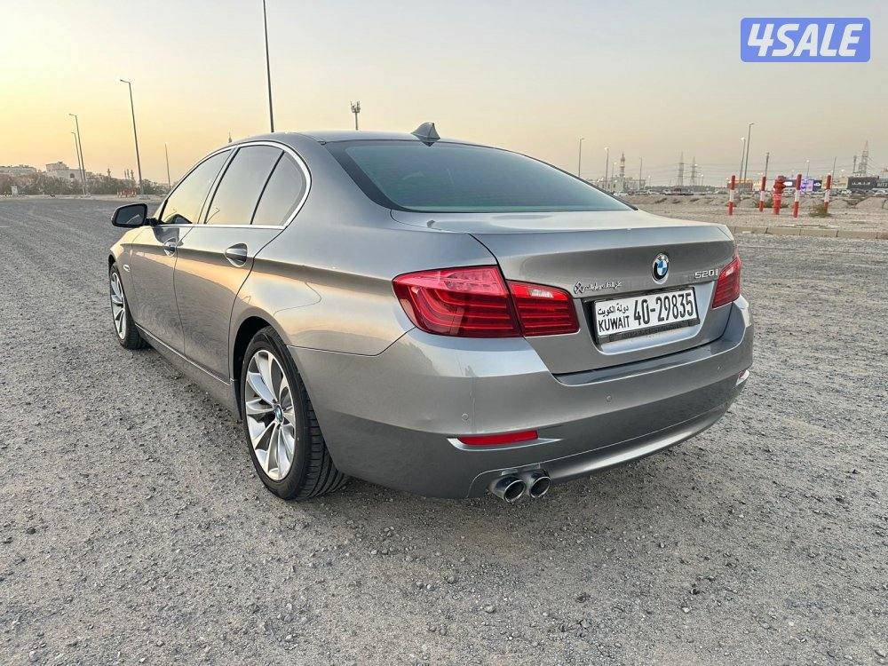 BMW 520i موديل ٢٠١٦ صبغ وكالة و عداد قليل9