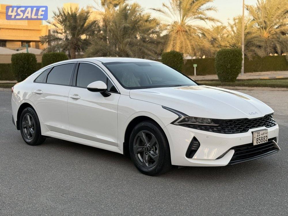 كيا K5 عداد ٩٠ الف2
