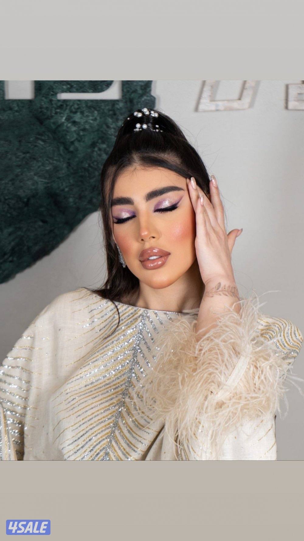 Im makeup artist searching for work and also know lifting for eyebrows1