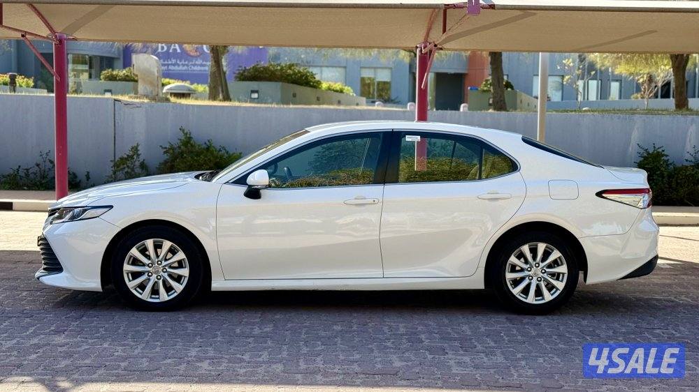 للبيع كامري ٢٠١٩6