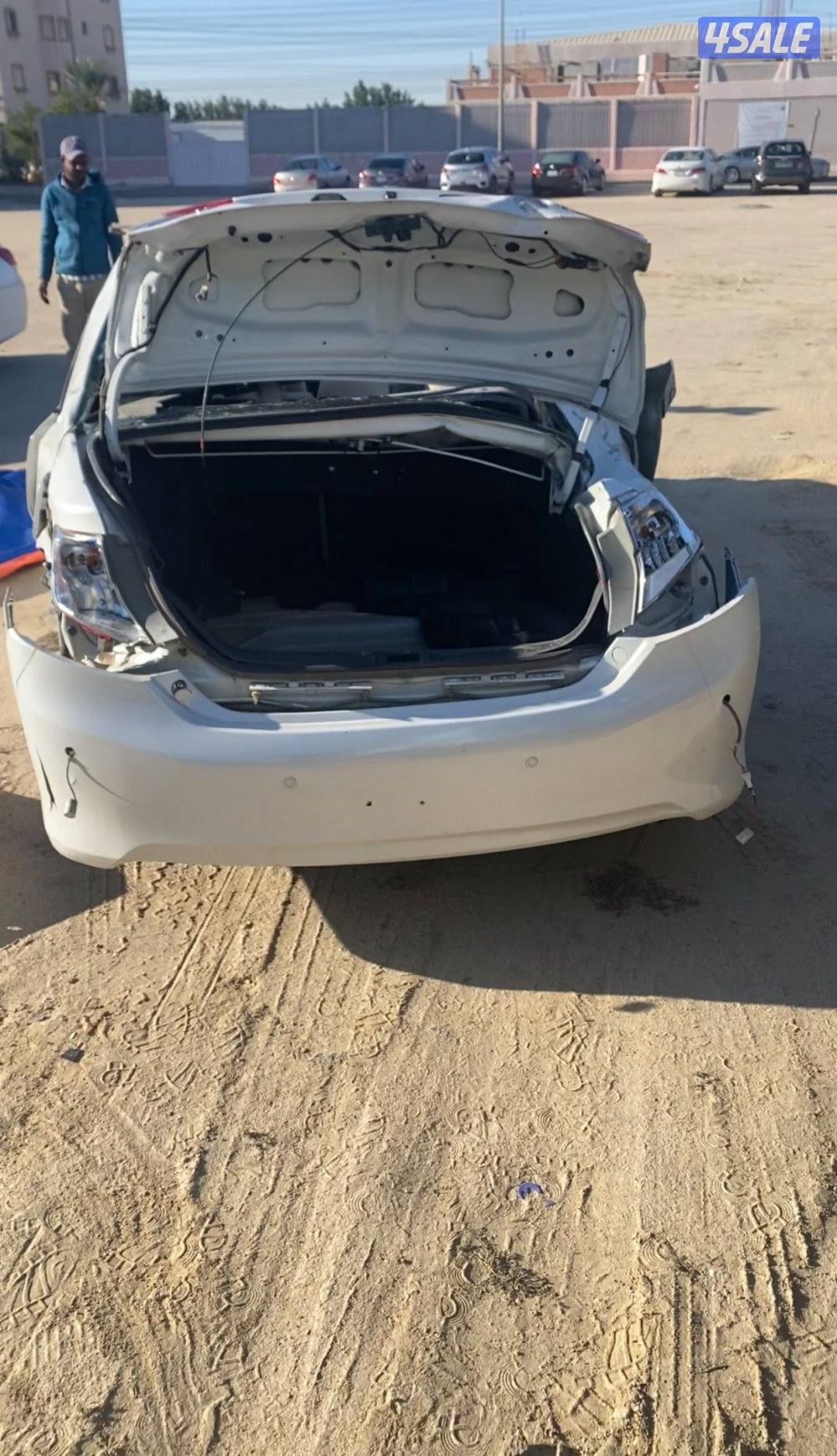 للبيع كامري سكراب3