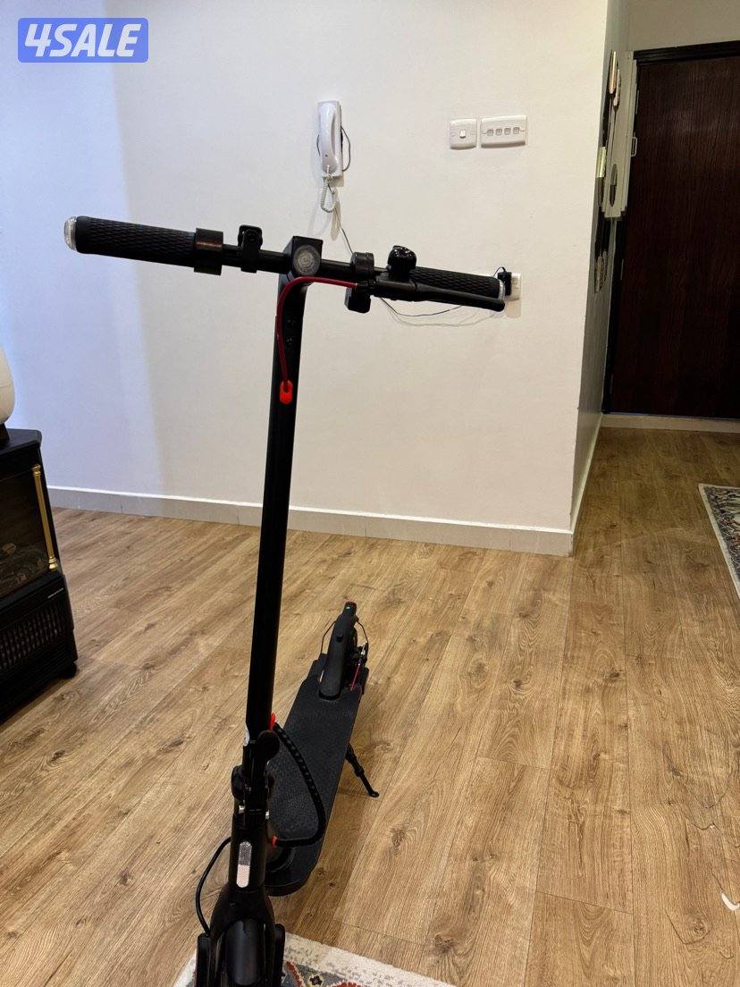 اسكوتر للبيع بحاله ممتازه 🛴  سريع و مريح و مناسب للمشاوير1