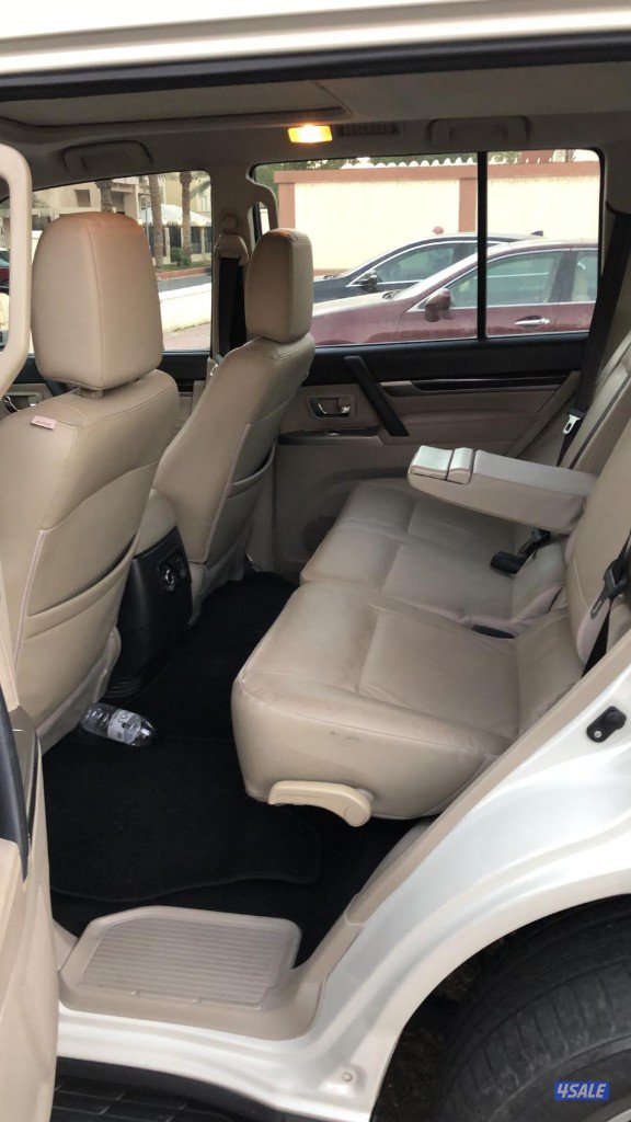 ميتسوبيشي باجيرو GLS صبغ الوكالة بالكامل الماكينة الكبيرة - فتحه وشاشة5