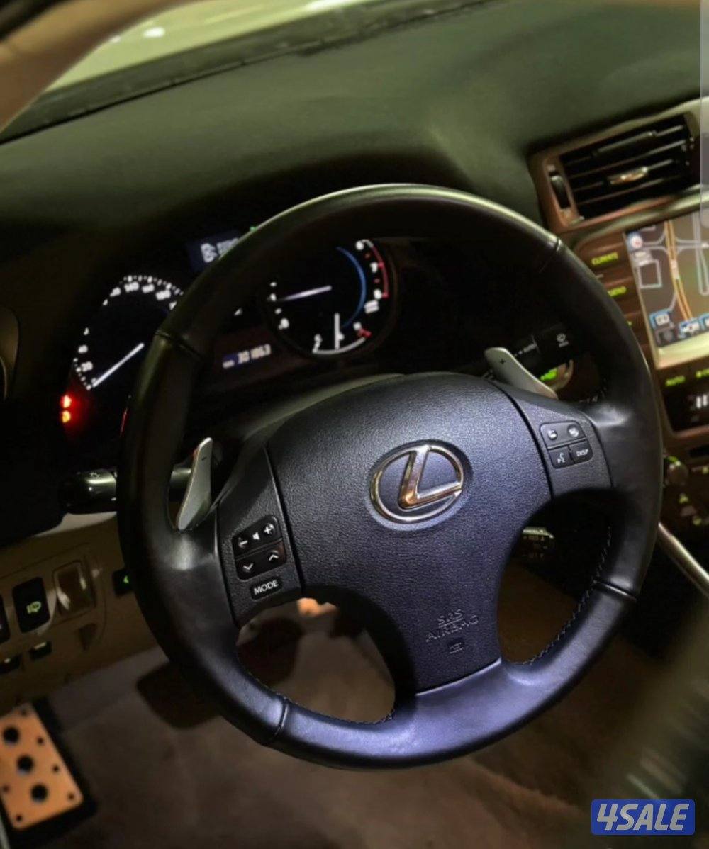 لكزس is300 بيع فقط لا ارغب بالبدل / رنقات 2016 / ليتات امامي20164